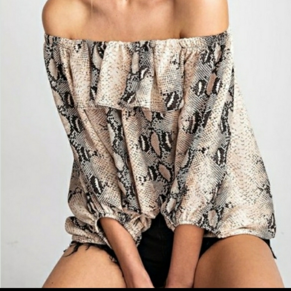 **HP** Snakeskin Off The Shoulder Top - Picture 2 of 7